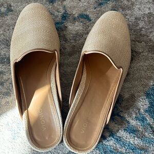 Size 11 Vionic Mules - Natural Raffia